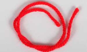 Помогает ли шерстяная нитка на запястье от растяжения: медицинское доказательство эффективности