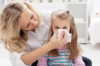 Ринит может протекать как сезонная или круглогодичная патология Ринит