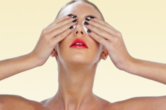 В ряде случаев аллергия сопровождается болезненностью глаз Зуд