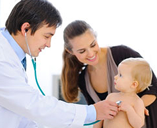 Осмотр педиатра У врача