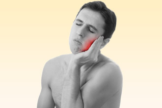 Болезненность десны – один из частых симптомов Боль в области щеки