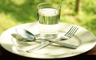 Потребление воды не менее 3 литров в сутки Вода при голодании