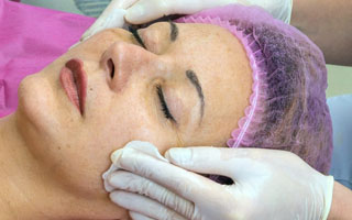 Наносим гель нетолстым слоем Применение срелъдства