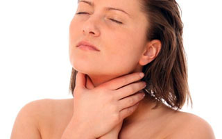 Если есть ощущения отека горла, то помощь должна быть оказана сразу же Симптомы